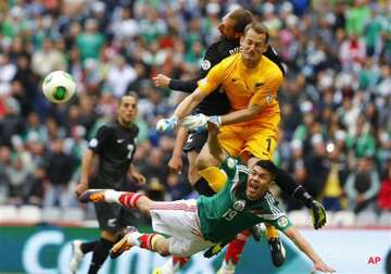 world cup qualifier mexico beats new zealand 5 1