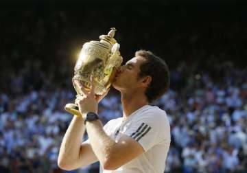 andy murray wins wimbledown crown ends 77 year old drought
