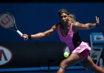 australian open serena williams reaches 3rd round