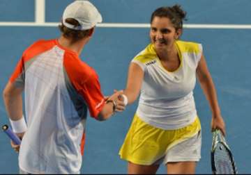 australian open sania bob bryan advance to second round