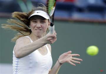 azarenka outlasts barthel at indian wells