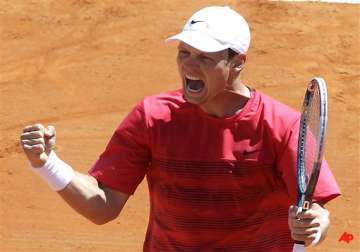 berdych beats murray to reach masters semifinals