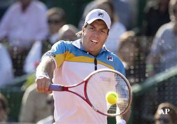 berlocq beats simon to put argentina in davis semi