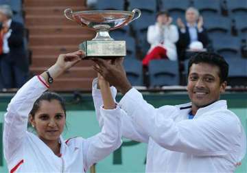 bhupathi sania win maiden french open mixed doubles title