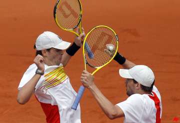 bryan brothers reach french open semis in doubles