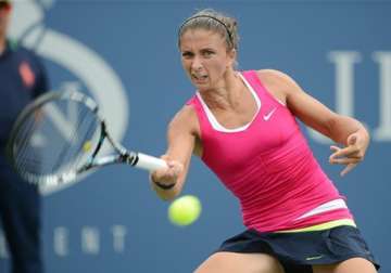 errani says she ll cut ties with banned doctor
