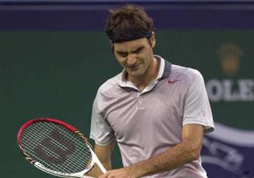 federer ousted by monfils in shanghai masters