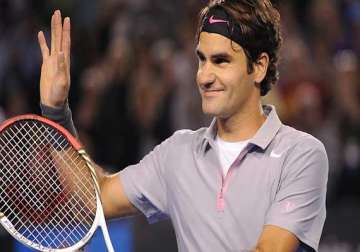 federer trying to re energize game in cincinnati