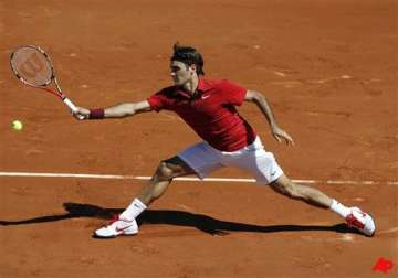 federer enters last 32 of french open