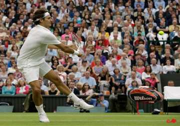 federer reaches record 8th wimbledon final