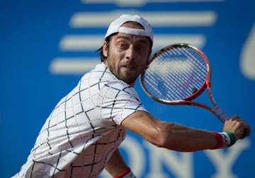 ferrer advances to the second round in mexico