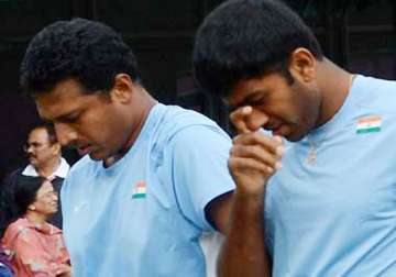 french open bhupathi bopanna crash out