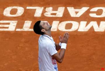 grief stricken djokovic into monte carlo quarters