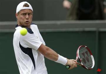 hewitt advances to hall of fame semifinals