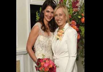 martina navratilova becomes mrs ties knot with julia lemigova