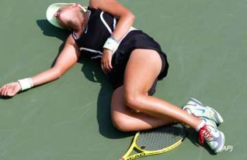 azarenka collapses on court at us open