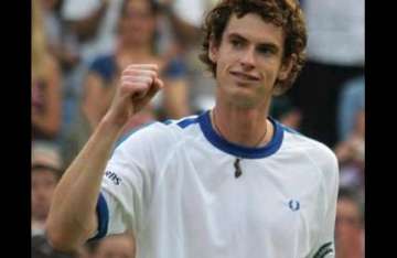 andy murray breezes into round three