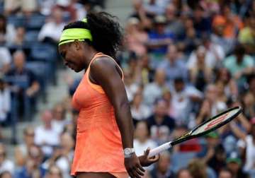 serena williams crashes out of us open