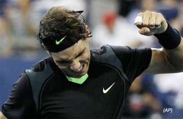 nadal battles past istomin clijsters progresses in us open