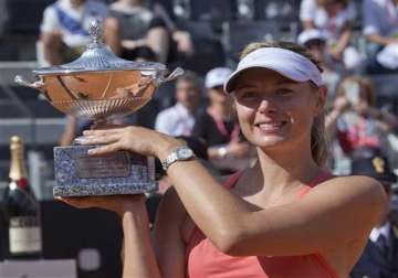 sharapova rallies to beat suarez navarro for rome title