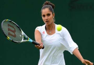 australian open 2015 sania mirza crashes out of women s doubles