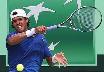 davis cup somdev devvarman s shocks vesley to level tie at 1 1