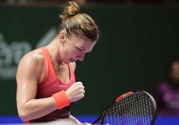 simona halep routs pennetta in opening match at wta finals