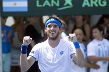 argentina takes 1 0 lead vs israel in davis cup