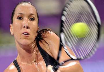 jankovic struggles through to carlsbad quarters