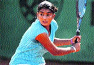 kannan mor lift titles in central excise tennis