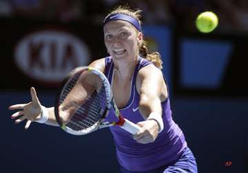 kvitova wins in 3 sets to reach 3rd round