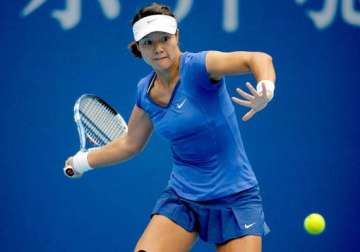 li na beats bartoli in opening match at hopman cup