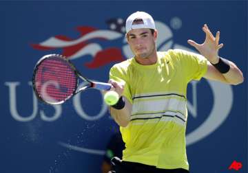 murray beats isner to reach us open semifinals