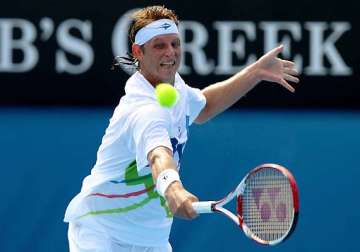 nalbandian begins brazil open with 3 set victory