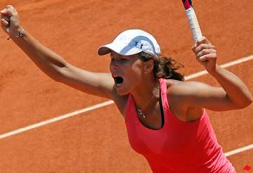 new us citizen lepchenko ousts schiavone at french open