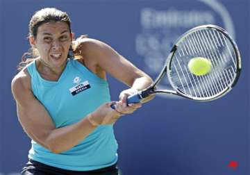 number 2 seed bartoli advances at bank of the west