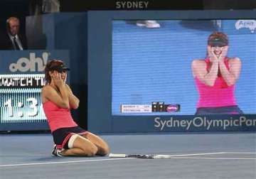 pironkova wins sydney title del potro into final