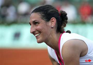 razzano gets to smile again at french open