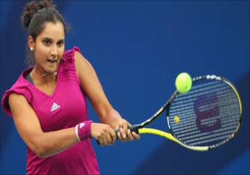 sania mirza loses 2014 opener