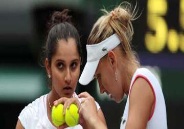 sania vives pair advances in kremlin cup tennis