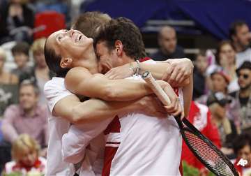 serbia beats russia in fed cup semis