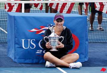 stosur upsets williams 6 2 6 3 in us open final