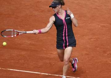 stosur easily reaches 2nd round at wimbledon