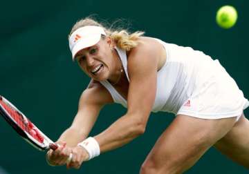 top seed kerber wins linz opener after false start