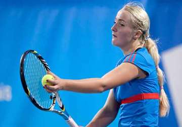 top seeds win at itf women s championships
