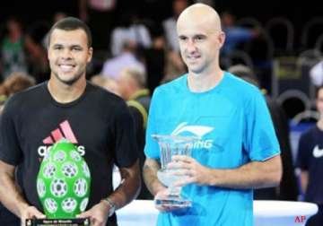 tsonga seals sixth title with metz win over ljubicic