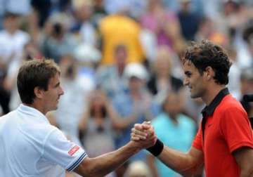 us open federer loses to robredo in 4th round