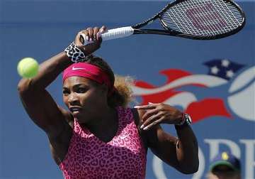 us open serena williams overcomes 3 early double faults to win