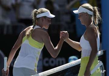 wozniacki advances to 3rd round at australian open