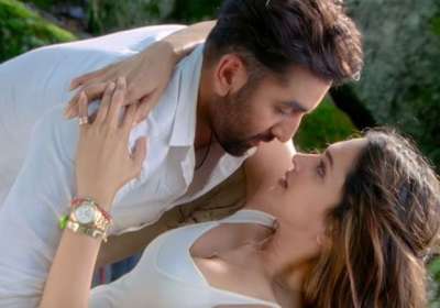 Katrina X Video - Ranbir Kapoor forced himself on Deepika Padukone (watch video) | Bollywood  News â€“ India TV